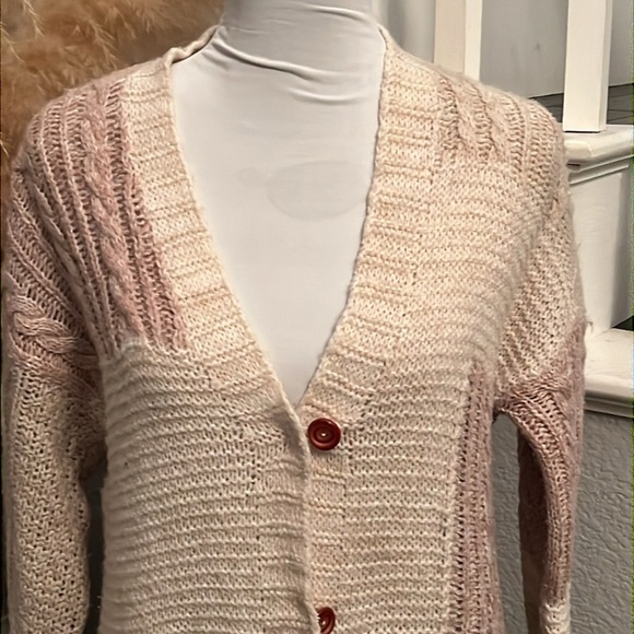 Abercrombie & Fitch Two Tone Cream Knit Long Sleeve Cardigan Sweater Size Small - Picture 2 of 7